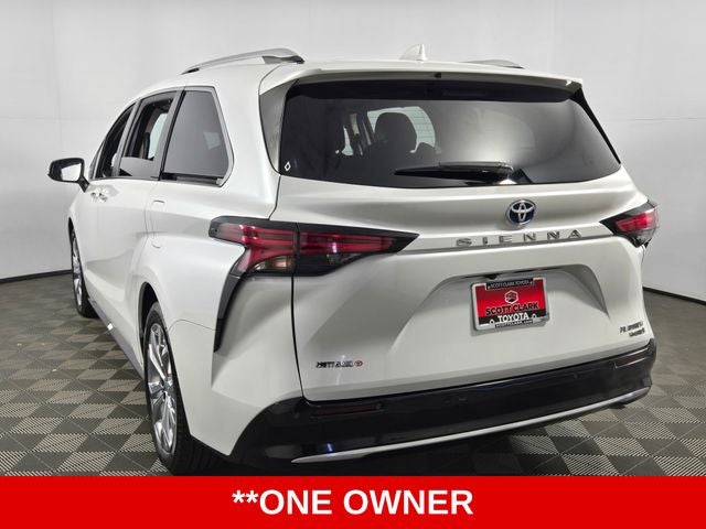 2023 Toyota Sienna Platinum 7 Passenger
