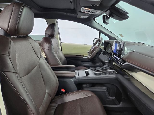 2023 Toyota Sienna Platinum 7 Passenger