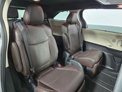 2023 Toyota Sienna Platinum 7 Passenger
