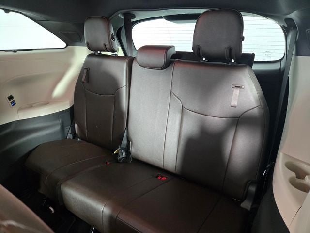 2023 Toyota Sienna Platinum 7 Passenger