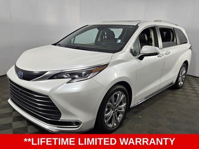 2023 Toyota Sienna Platinum 7 Passenger