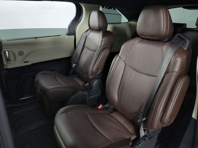 2023 Toyota Sienna Platinum 7 Passenger