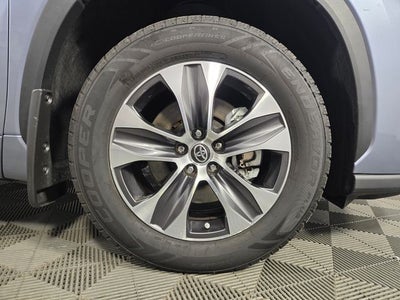 2022 Toyota Highlander Hybrid XLE 4D Sport Utility