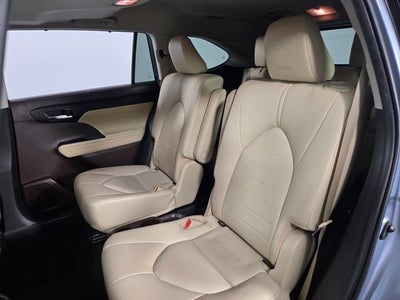 2022 Toyota Highlander Hybrid XLE 4D Sport Utility