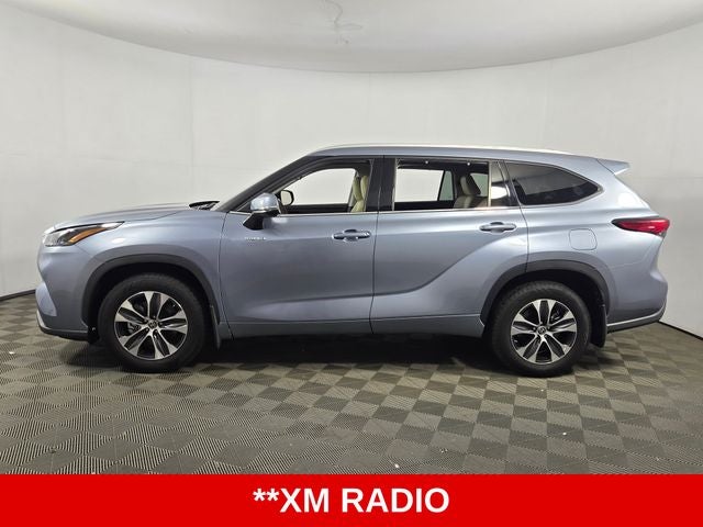 2022 Toyota Highlander Hybrid XLE 4D Sport Utility