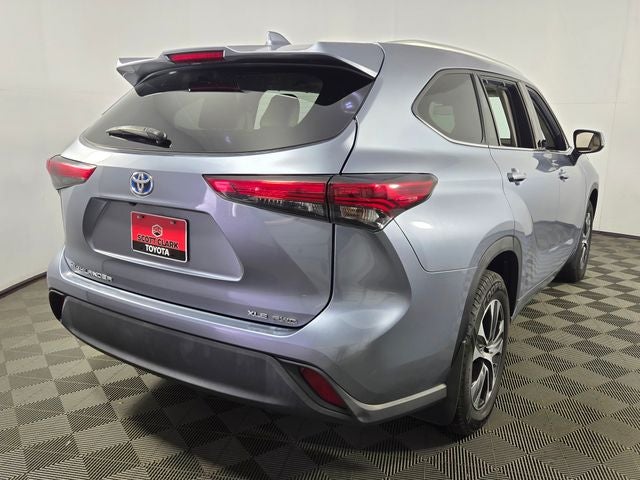 2022 Toyota Highlander Hybrid XLE 4D Sport Utility