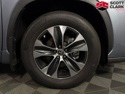 2021 Toyota Highlander Hybrid XLE 4D Sport Utility
