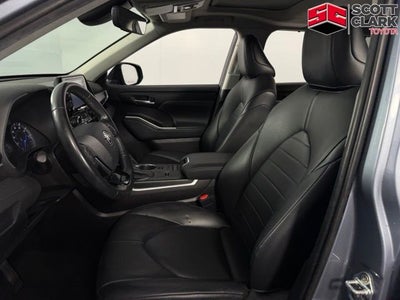 2021 Toyota Highlander Hybrid XLE 4D Sport Utility