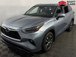 2021 Toyota Highlander Hybrid XLE 4D Sport Utility