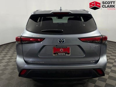 2021 Toyota Highlander Hybrid XLE 4D Sport Utility
