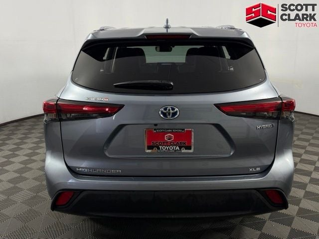 2021 Toyota Highlander Hybrid XLE 4D Sport Utility