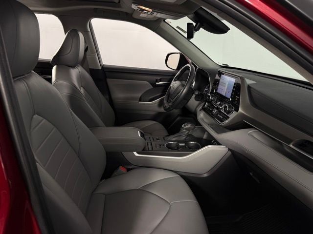 2022 Toyota Highlander XLE 4D Sport Utility