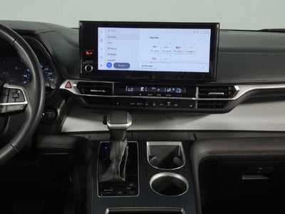 2025 Toyota Sienna XLE 8 Passenger