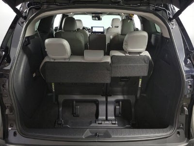 2025 Toyota Sienna XLE 8 Passenger
