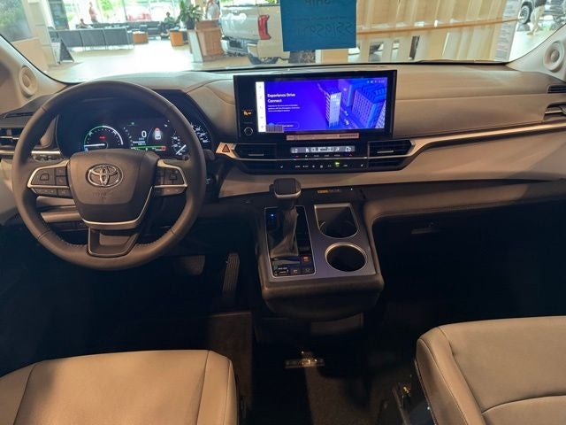 2025 Toyota Sienna XLE MOBILITY VAN