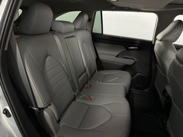 2025 Toyota Highlander Hybrid XLE 4D Sport Utility