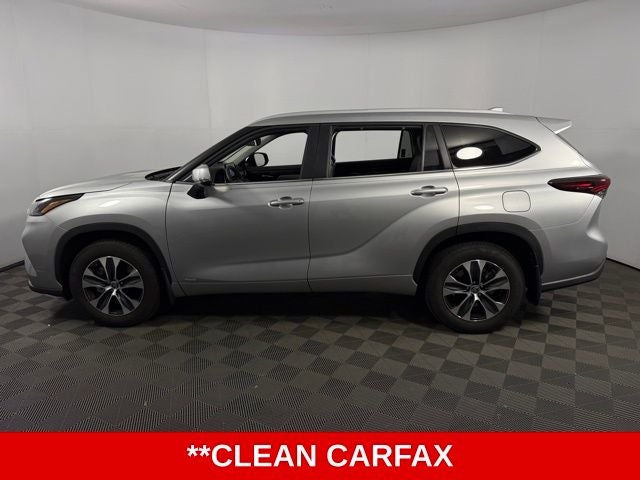 2025 Toyota Highlander Hybrid XLE 4D Sport Utility