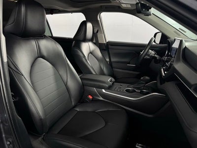 2025 Toyota Highlander Hybrid XLE 4D Sport Utility