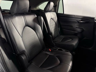 2025 Toyota Highlander Hybrid XLE 4D Sport Utility