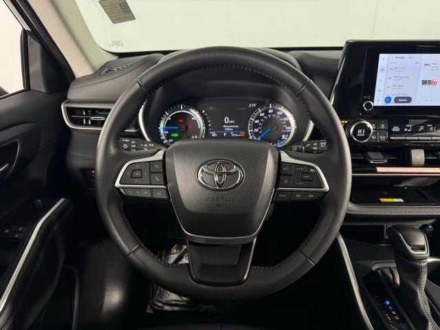 2025 Toyota Highlander Hybrid XLE 4D Sport Utility
