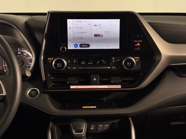 2025 Toyota Highlander Hybrid XLE 4D Sport Utility