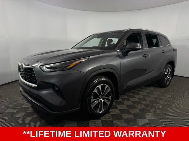 2025 Toyota Highlander Hybrid XLE 4D Sport Utility