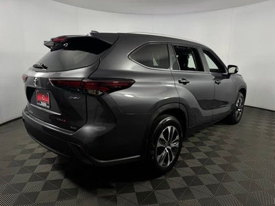 2025 Toyota Highlander Hybrid XLE 4D Sport Utility