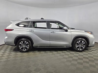 2023 Toyota Highlander XLE 4D Sport Utility