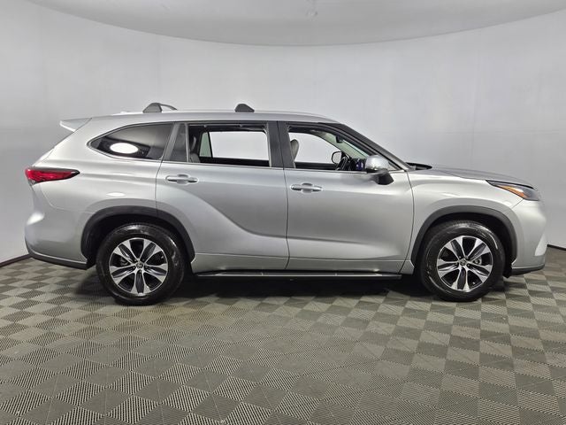 2023 Toyota Highlander XLE 4D Sport Utility