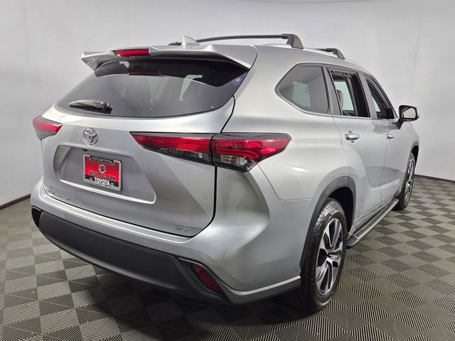2023 Toyota Highlander XLE 4D Sport Utility