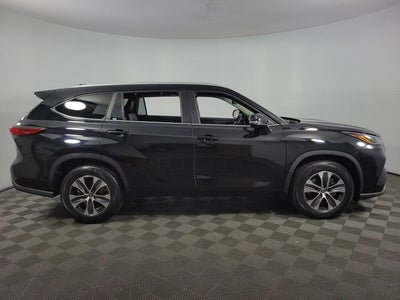 2023 Toyota Highlander XLE 4D Sport Utility