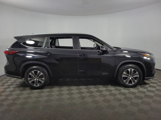 2023 Toyota Highlander XLE 4D Sport Utility