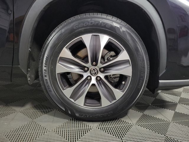 2023 Toyota Highlander XLE 4D Sport Utility
