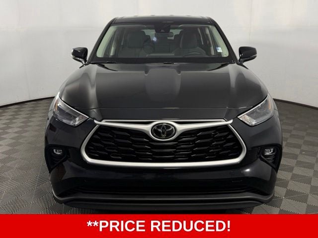 2025 Toyota Highlander LE 4D Sport Utility