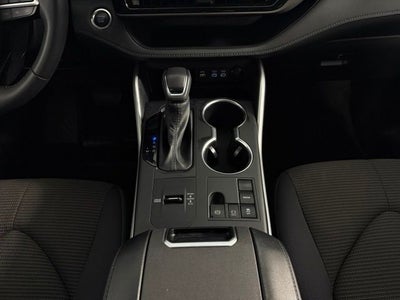 2025 Toyota Highlander LE 4D Sport Utility