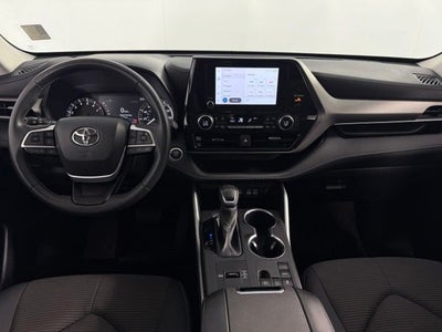 2025 Toyota Highlander LE 4D Sport Utility