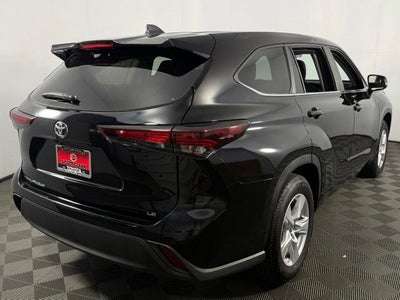 2025 Toyota Highlander LE 4D Sport Utility