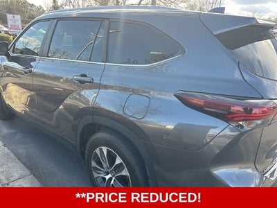 2024 Toyota Highlander XLE 4D Sport Utility