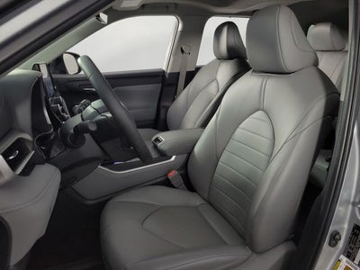 2024 Toyota Highlander XLE 4D Sport Utility