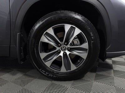 2024 Toyota Highlander XLE 4D Sport Utility