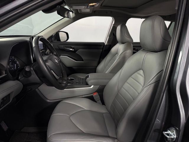 2024 Toyota Highlander XLE 4D Sport Utility