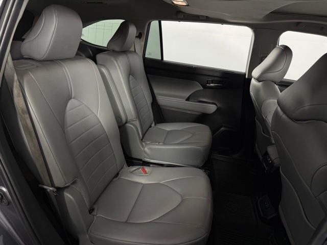 2024 Toyota Highlander XLE 4D Sport Utility