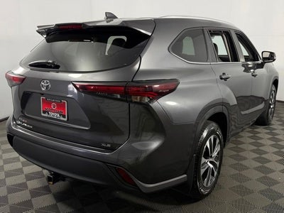 2024 Toyota Highlander XLE 4D Sport Utility