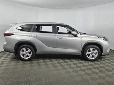 2024 Toyota Highlander LE 4D Sport Utility
