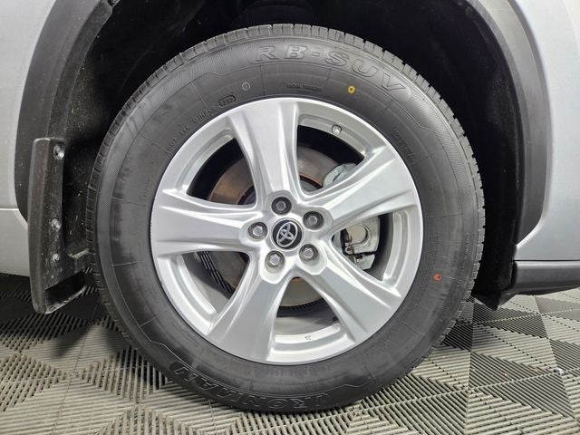 2024 Toyota Highlander LE 4D Sport Utility