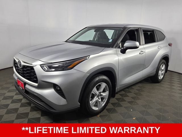 2024 Toyota Highlander LE 4D Sport Utility