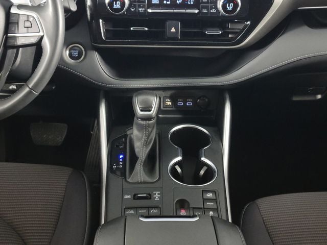 2024 Toyota Highlander LE 4D Sport Utility