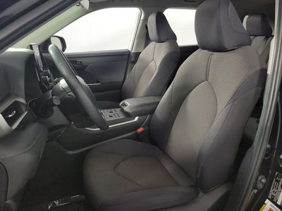 2024 Toyota Highlander LE 4D Sport Utility