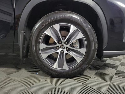 2026 Toyota Highlander XLE 4D Sport Utility