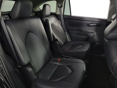 2026 Toyota Highlander XLE 4D Sport Utility